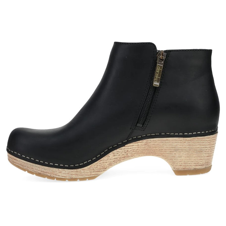 Women s Boots Born Dansko Birkenstock Brown s Shoe Fit Co. Fort Collins