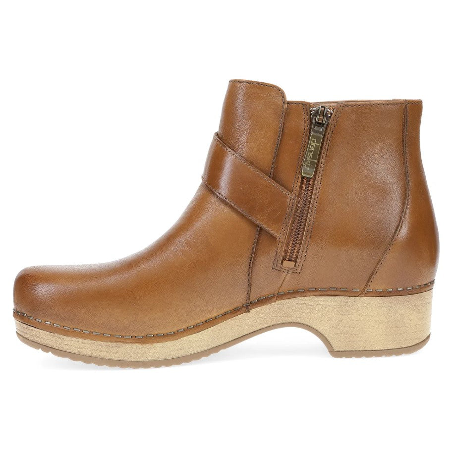 Women s Boots Born Dansko Birkenstock Brown s Shoe Fit Co. Fort Collins